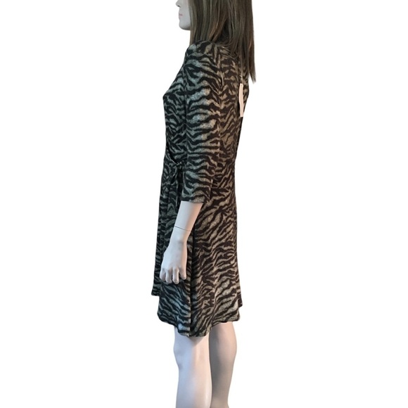 π
ΊKitten Soft Faux Wrap Rayon Blend Tiger Dress by Gilli Made USA Versatile - Picture 4 of 14